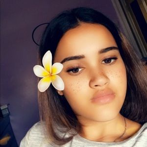 Meet your Posher, Doraliz